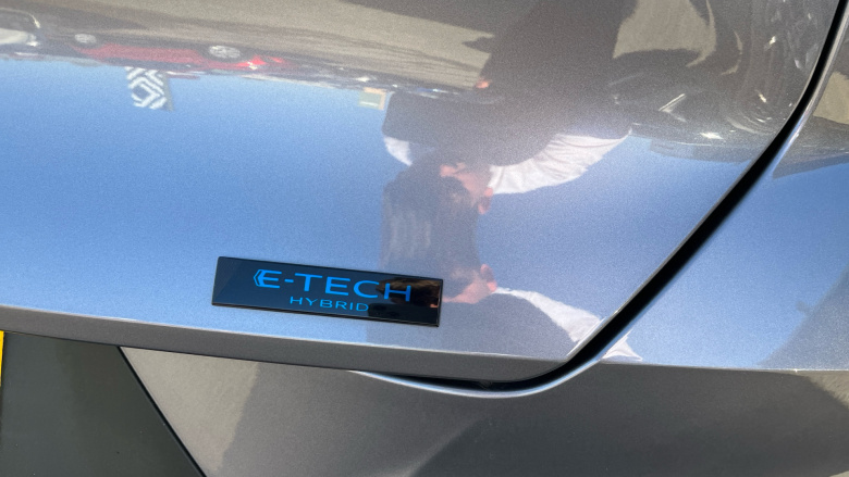 Renault Symbioz 1.6 E-Tech FHEV 145 Iconic Esprit Alpine 5dr Auto Hybrid Estate